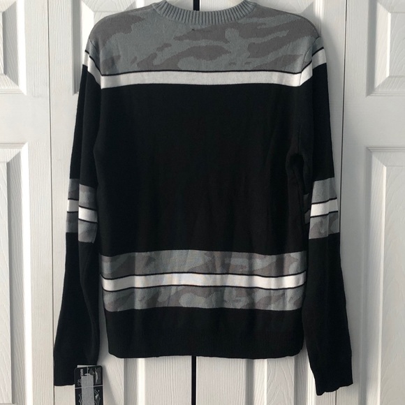 NHL LA Kings Glow in the Dark Black Sweater Med - Picture 2 of 9